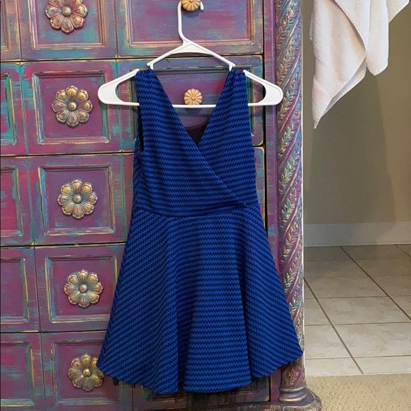 Kids dress - Picture 2 of 2